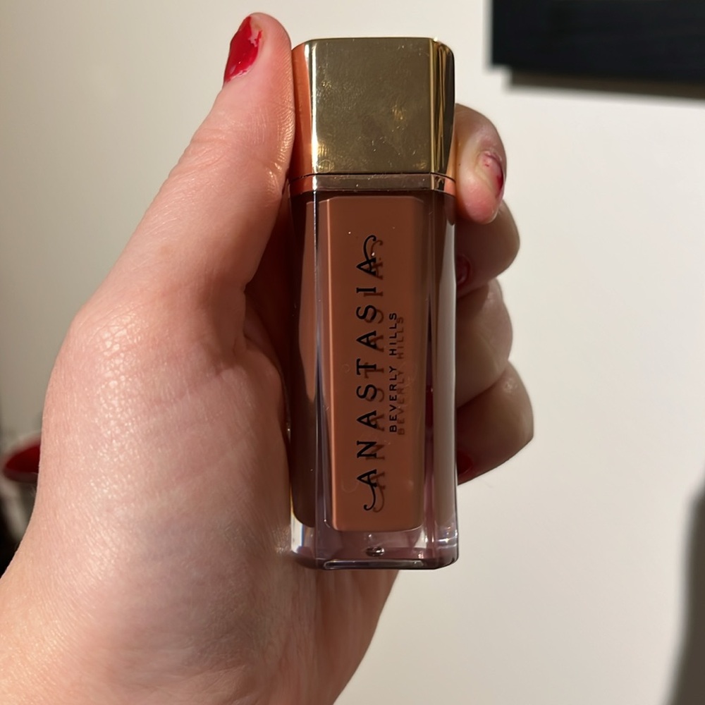 Cool Brown - Anastasia Beverly Hills Lip Velvet - Picture 5 of 5